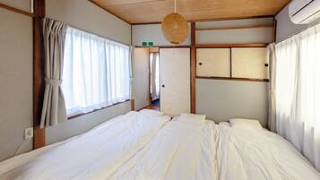 3 dormitorios, escritorio, wifi gratis y ropa de cama