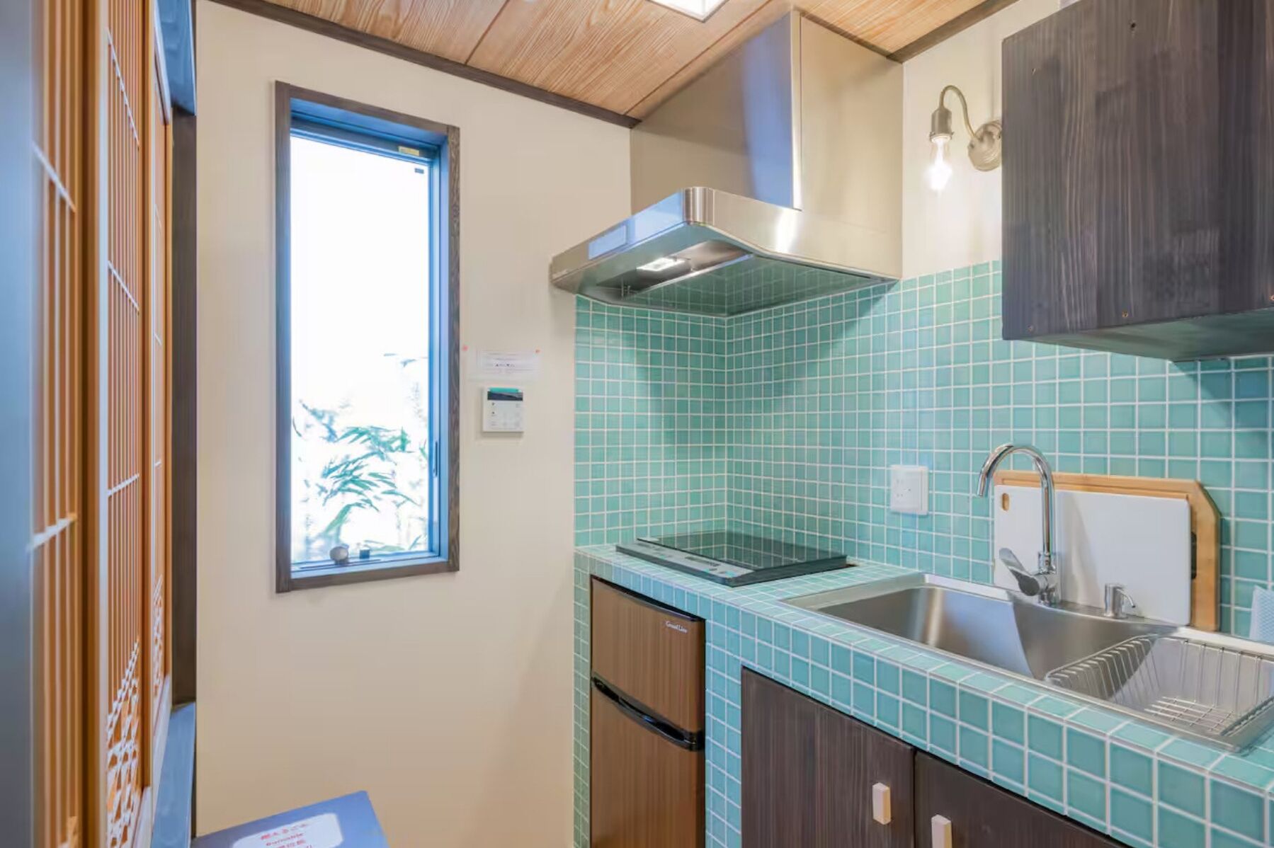 冰箱、微波炉、炉灶、厨具/餐具