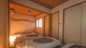 3 bedrooms, desk, free WiFi, bed sheets
