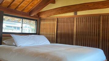 6 bedrooms, iron/ironing board, free WiFi, bed sheets