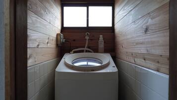 Hårtørrer, håndklæder