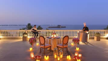 Khu ẩm thực ngoài trời
