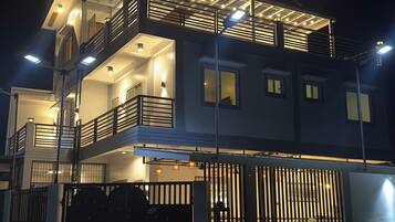 Fachada de la propiedad