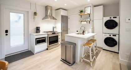 Crescent Heights Laneway Cottage