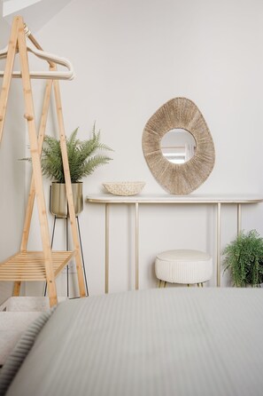 4 habitaciones, tabla de planchar con plancha y wifi gratis 