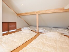 Escritorio, wifi gratis, ropa de cama y acceso para silla de ruedas 