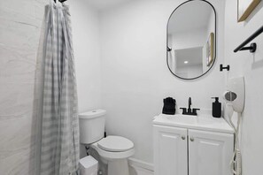 Dutxa, assecador de cabells i tovalloles 