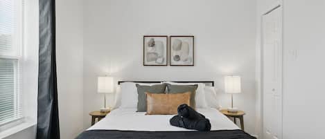 2 bedrooms, desk, iron/ironing board, WiFi