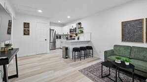 TV, offices - Modern 2BR 3rd Unit (Haltom City)