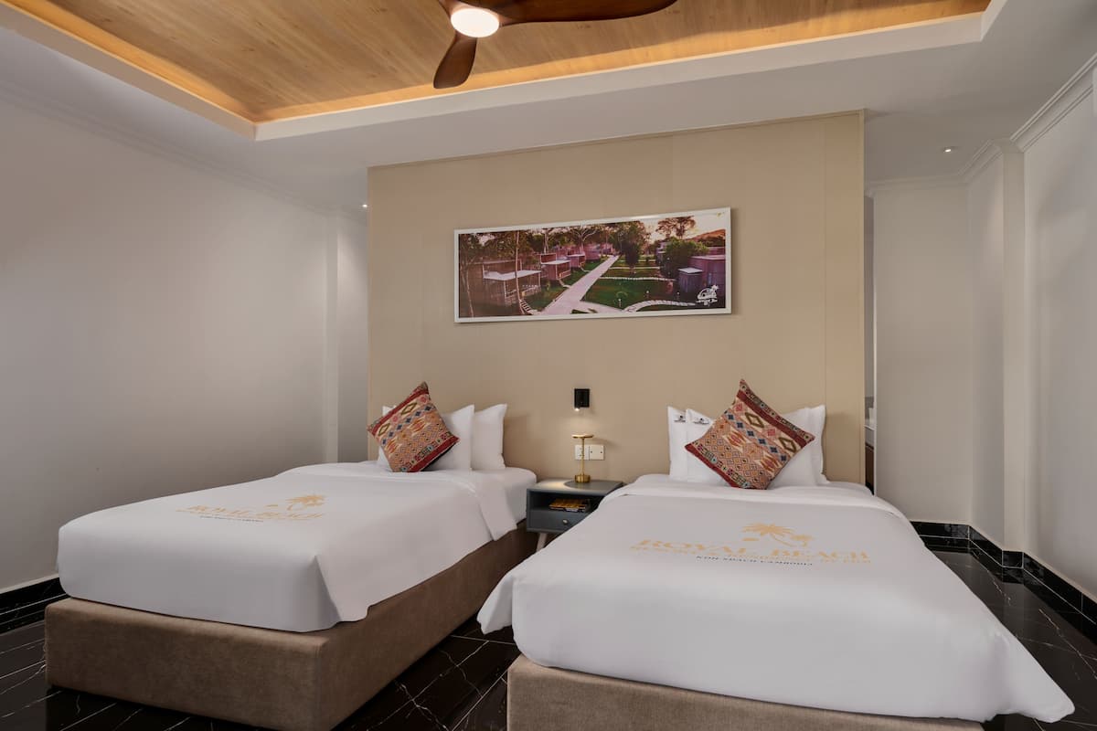 Premium bedding, minibar, in-room safe, desk