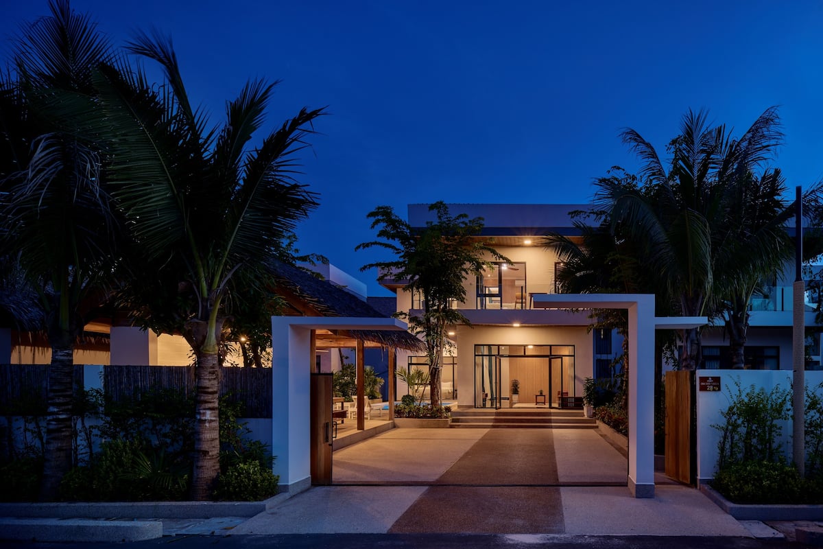 Presidential Private Pool Villa - Orchid 3 Bedrooms Garden View | Roupas de cama premium, frigobar, cofres nos quartos, escrivaninha