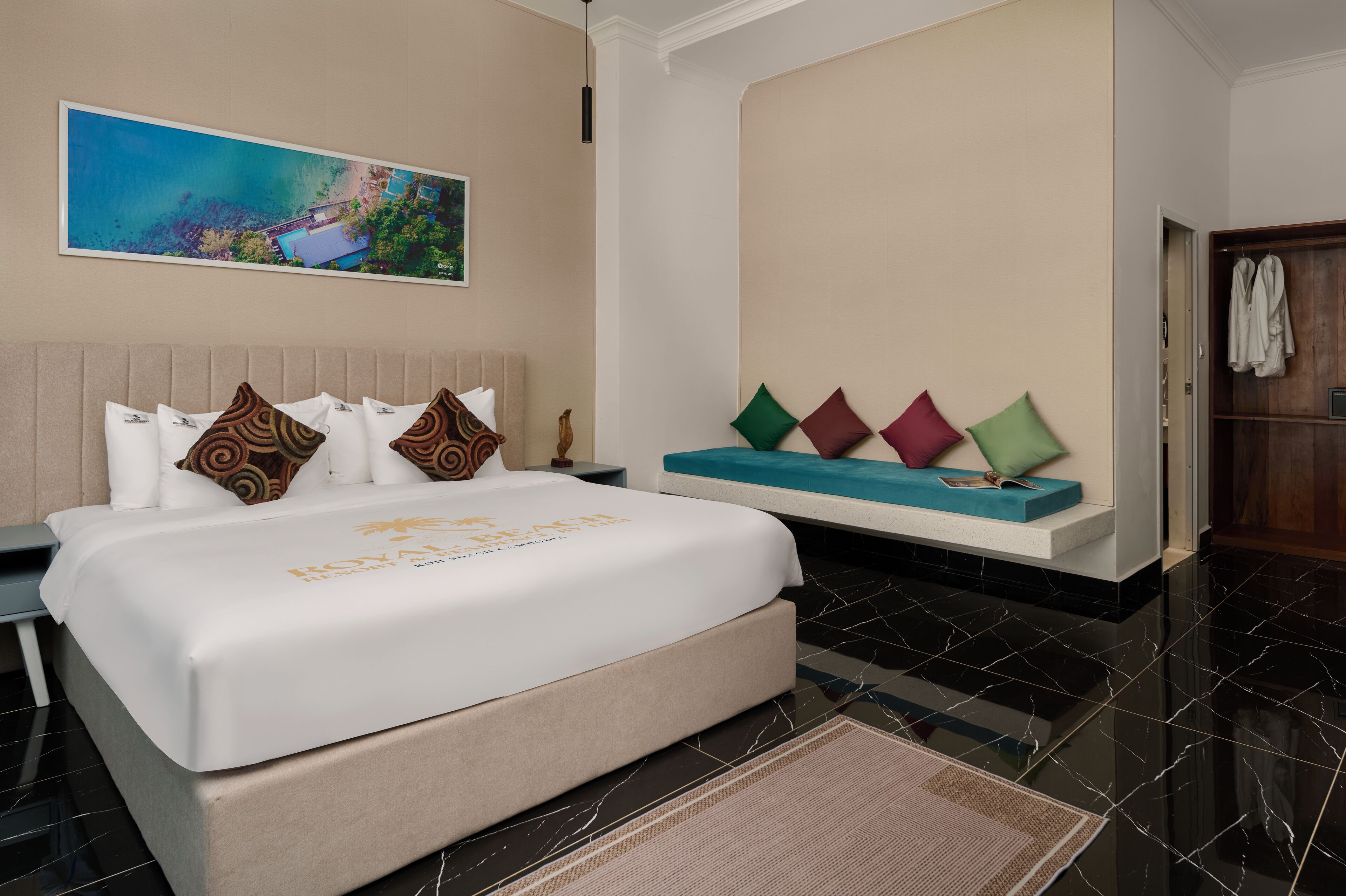 Presidential Suite Romdul 6 Bedrooms Villa Garden View | Seprai premium, minibar, brankas, dan meja kerja