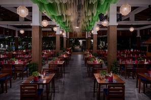 Couples dining