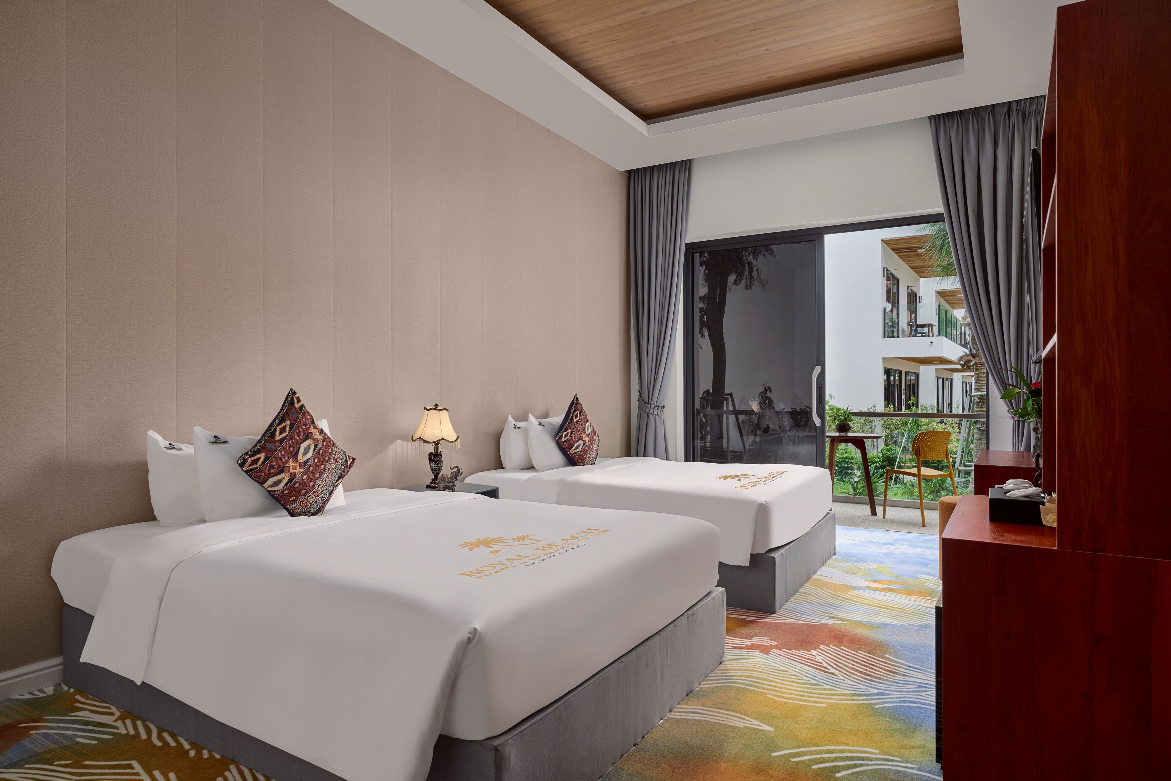 Superior Family Garden View | Premium bedding, minibar, in-room safe, desk