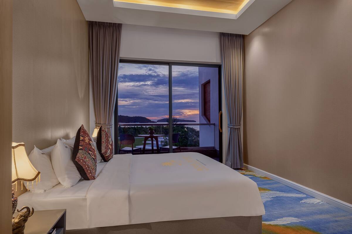 Ropa de cama de alta calidad y minibar 