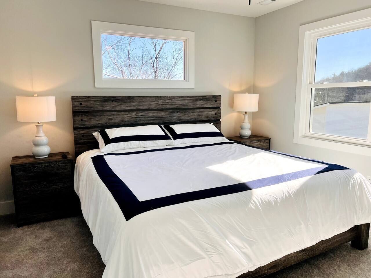 3 chambres, fer et planche à repasser, Wi-Fi, draps fournis