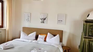 2 bedrooms, WiFi, bed sheets