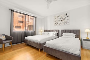 3 bedrooms, iron/ironing board, WiFi, bed sheets
