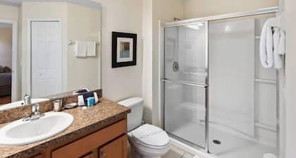 Lake View and Private Pool 4BR at Bella Vida