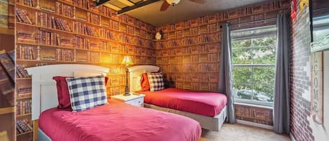 3 quartos, ferros/tábuas de passar roupa, Wi-Fi, roupa de cama