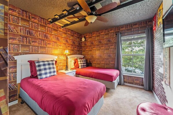 3 bedrooms, iron/ironing board, travel crib, WiFi