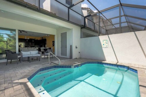 Comfortable Vacation Home up to 10 People