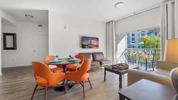 Een smart-tv en een kantoor