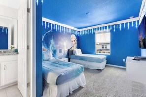 1 habitación, tabla de planchar con plancha, cuna de viaje y wifi 