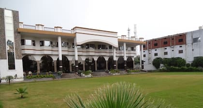 Shimla Resort