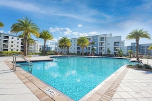 Piscine couverte, piscine chauffée