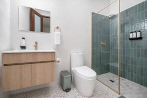 Deluxe tweepersoonskamer | Badkamer