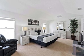 4 soverom, strykejern/-brett, reiseseng for barn og wi-fi