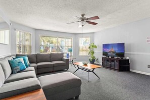 TV - Enjoy Disney 3BRs at Villas of Somerset (Kissimmee)