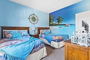 7 bedrooms, desk, iron/ironing board, travel cot - Cozy 4BR Retreat Near Orlando Attractions (Kissimmee)