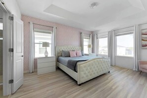 5 Schlafzimmer, Bügeleisen/Bügelbrett, Reisekinderbett, WLAN