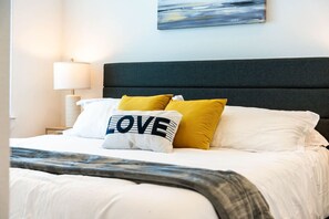 1 bedroom, iron/ironing board, travel cot, WiFi