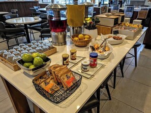 Petit déjeuner buffet compris tous les jours
