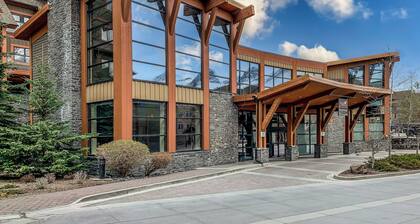 2 Bedroom Condo .Pool .Hot Tub .Gym .Spa