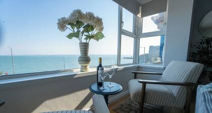 Ocean front 2-bed penthouse apartment in Carrickfergus with stunning views.