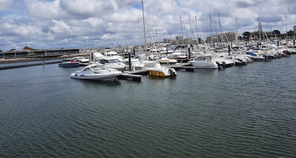 2 minutes from the Bassin d'Arcachon, new timber-frame extension with garden.