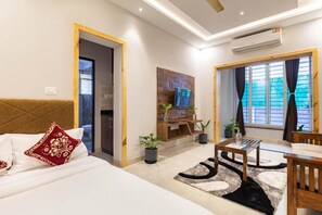 Studio – junior | Sengetøy av topp kvalitet, safe på rommet og skrivebord