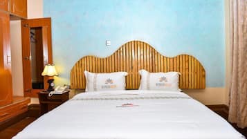 Junior Suite | 1 bedroom, individually decorated, individually furnished, free WiFi
