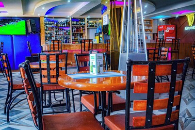尼亚胡鲁鲁微风酒店