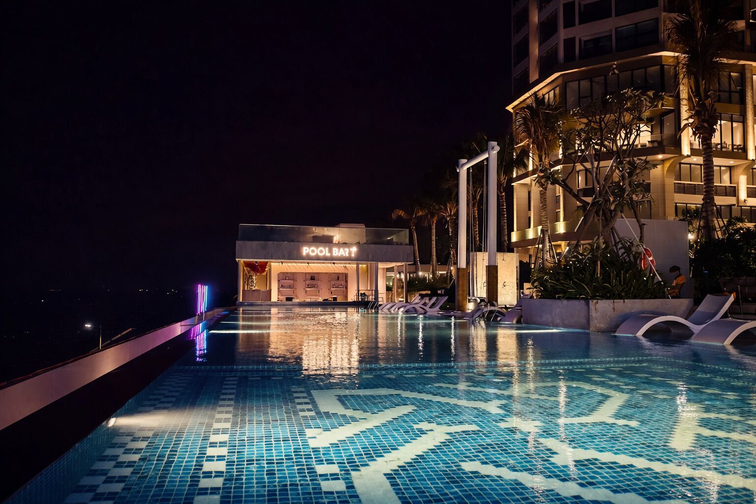 4 piscinas al aire libre, sombrillas, tumbonas