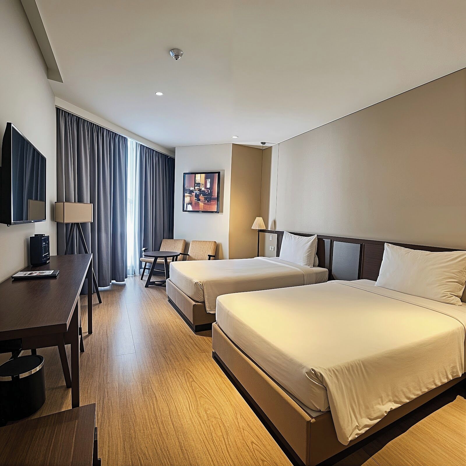 豪華雙人或雙床房, 海灘景 | 房內夾萬、遮光窗簾/窗簾、隔音、免費 Wi-Fi