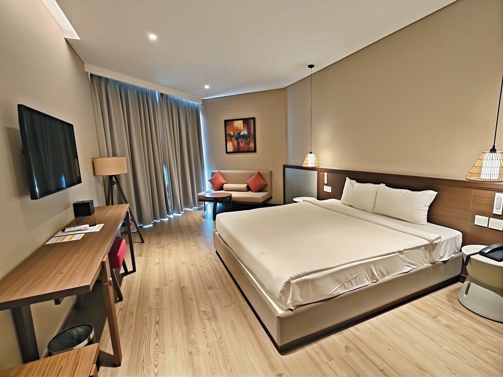 標準開放式客房, 泳池景 | 房內夾萬、遮光窗簾/窗簾、隔音、免費 Wi-Fi