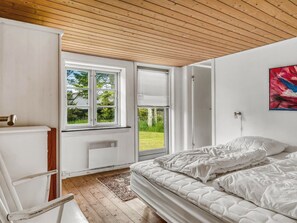 6 bedrooms, internet
