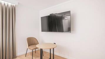 Queen Room Spa | Free WiFi