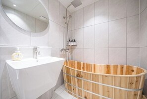 Queen Room Spa | Free WiFi - Brown Dot Hotel NamGumi (Chilgok)