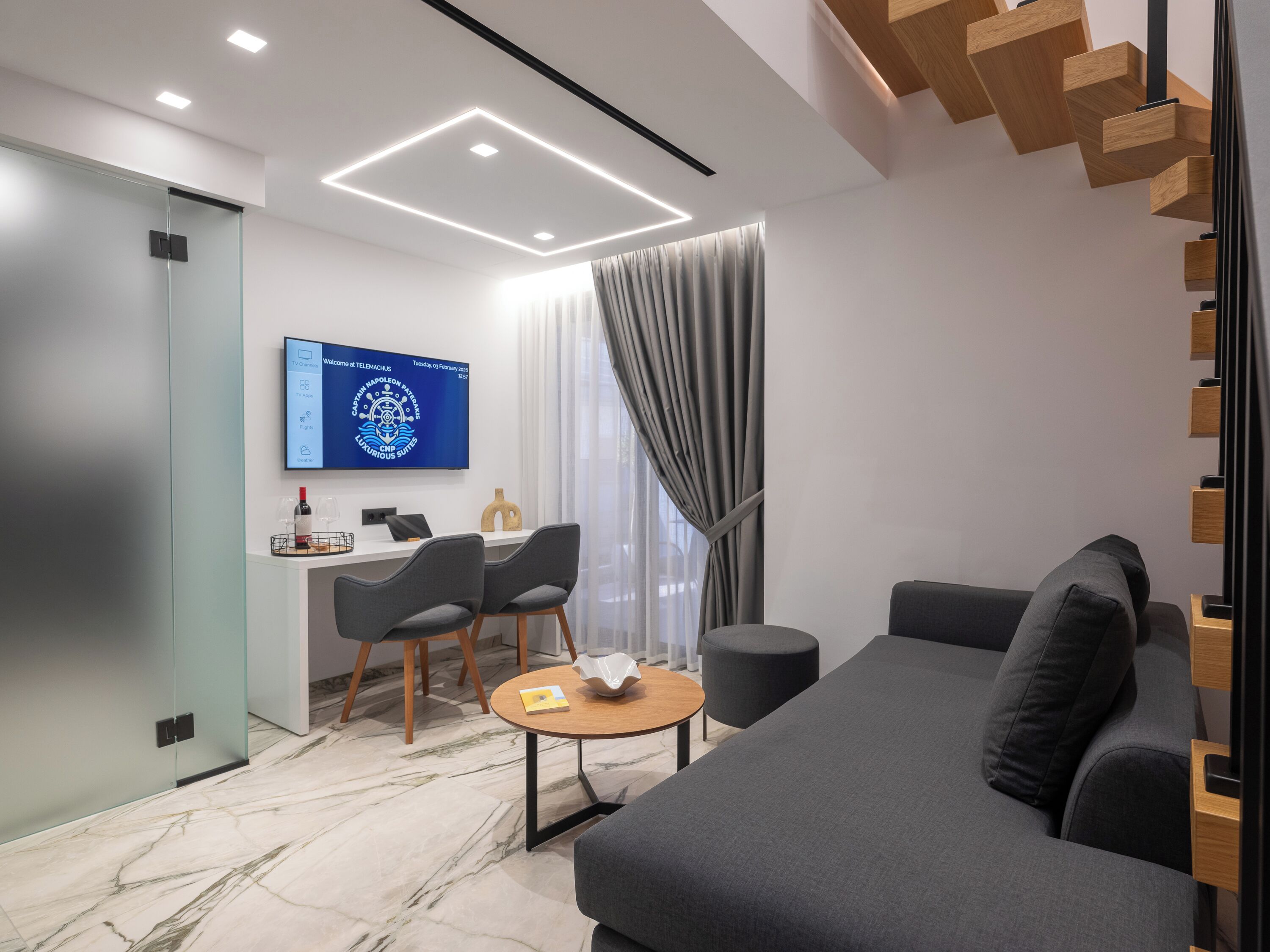 Foto - Captain Napoleon Paterakis CNP Luxurious Suites